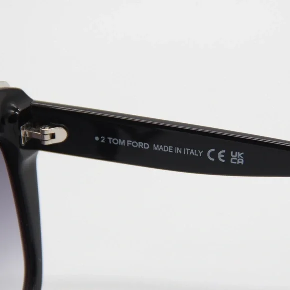 NEW TOM FORD CHANTALLE WOMEN SUNGLASSES TOM FORD TF944 01B  display picture 1